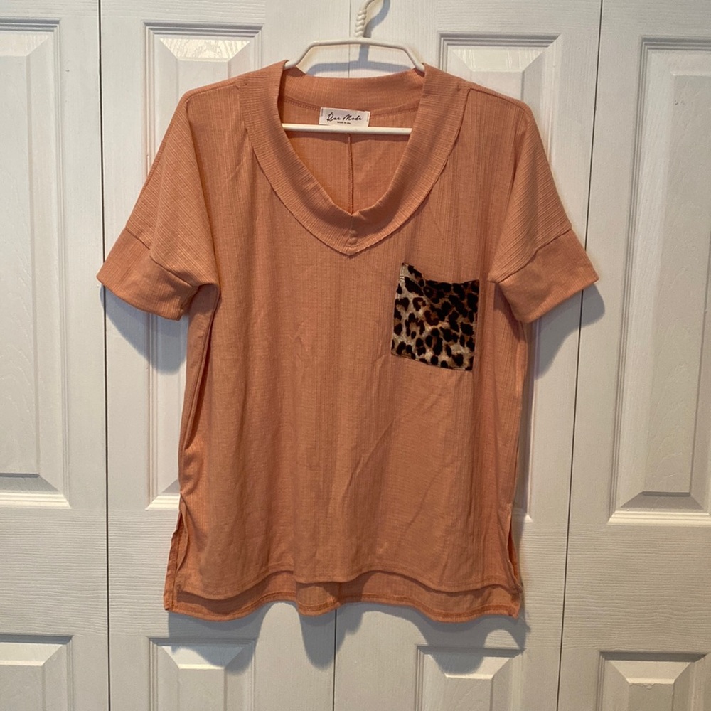 Short sleeve pocket shirt